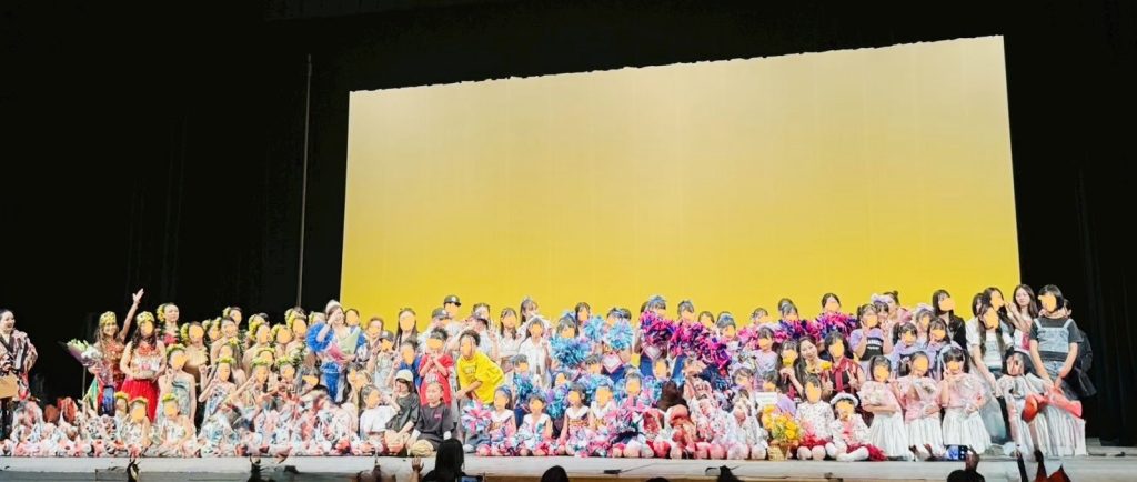 M-NaNa STUDIO  ダンスパフォーマンス